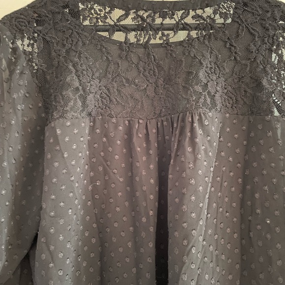 Flowy Blouse with Tank Top - Picture 8 of 8